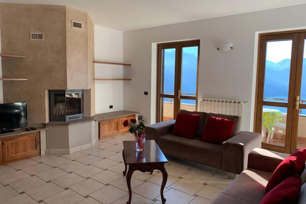 Cozy House On Iseo Lake 폰테노 외부 사진